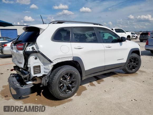 ✅ 2017 Jeep Cherokee L Plus Pkg • VIN: 1C4PJMBS8HW631962 • Лот: 64601905. Опубликован ранее на Copart с пробегом 55 884 миль. Бесплатный доступ к архиву аукционных продаж из США и подробный отчёт об истории автомобиля на DreamBid. Изображение 3.
