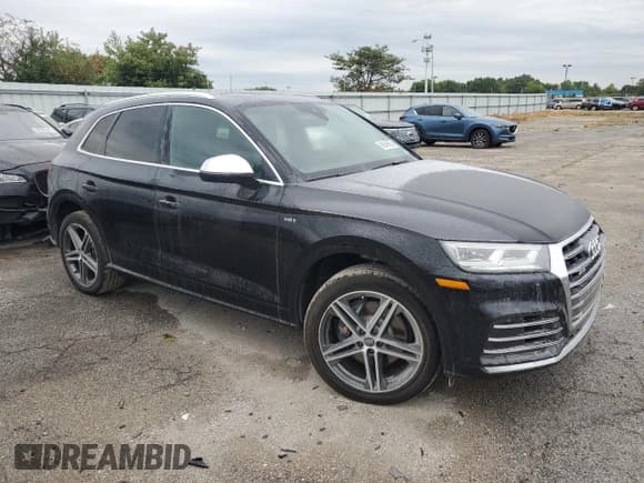 ✅ 2018 Audi SQ5 Premium Plus • VIN: WA1A4AFY2J2008032 • Лот: 69949885. Опубликован ранее на Copart с пробегом 132 953 миль. Бесплатный доступ к архиву аукционных продаж из США и подробный отчёт об истории автомобиля на DreamBid. Изображение 4.