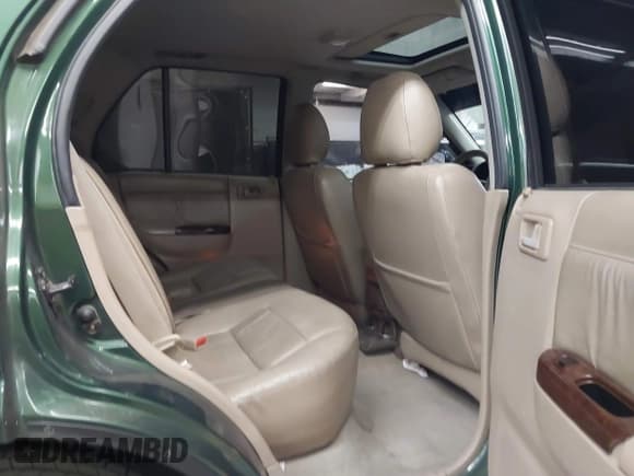 ✅ 2000 Isuzu Rodeo S • VIN: 4S2CK58W5Y4327631 • Lot: 42809277. Listed on IAAI with 194,394 mi. Free auction sales archive from the USA and detailed vehicle history report at DreamBid. Image 8.