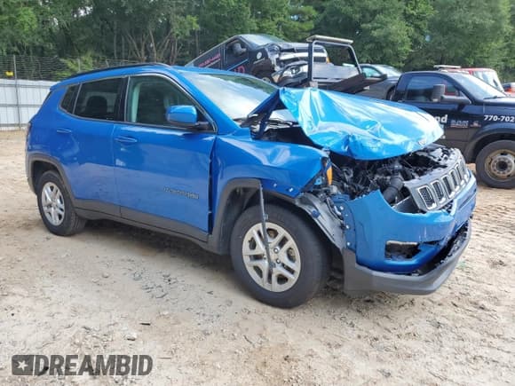 ✅ 2020 Jeep Compass Sport • VIN: 3C4NJCAB0LT230276 • Lot: 67936245. Listed on Copart with 59,751 mi. Free auction sales archive from the USA and detailed vehicle history report at DreamBid. Image 4.