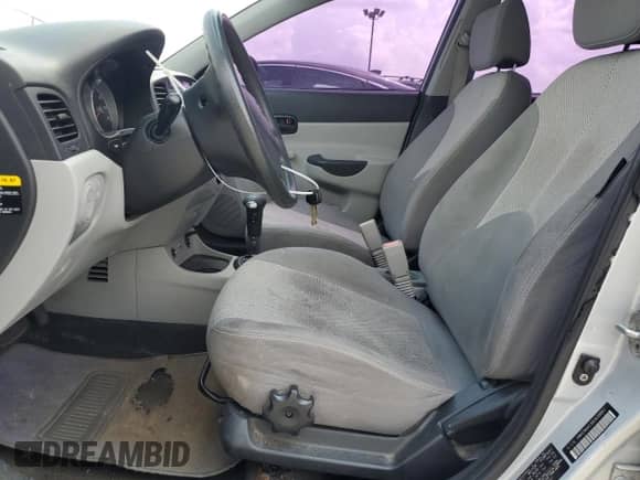 2011 Hyundai Accent GLS с VIN KMHCN4AC3BU608861, выставлен на аукционе Copart как лот 63003154 с пробегом 149 369 миль миль и На запчасти • Non repairable. История ставок и продаж доступна на DreamBid. Изображение 7.