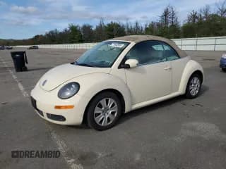 ✅ 2009 Volkswagen Beetle S • VIN: 3VWRG31YX9M410353 • Lot: 71943565. Wystawiony na Copart z przebiegiem 146 368 mil. Bezpłatny archiwum sprzedaży aukcyjnych z USA i szczegółowy raport historii pojazdu na DreamBid. Zdjęcie 1.