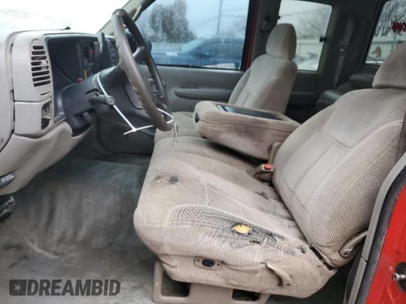 ✅ 1998 Chevrolet Silverado 1500 • VIN: 1GCEK19R8WE252131 • Lot: 49138455. Listed on Copart with 284,751 mi. Free auction sales archive from the USA and detailed vehicle history report at DreamBid. Image 7.