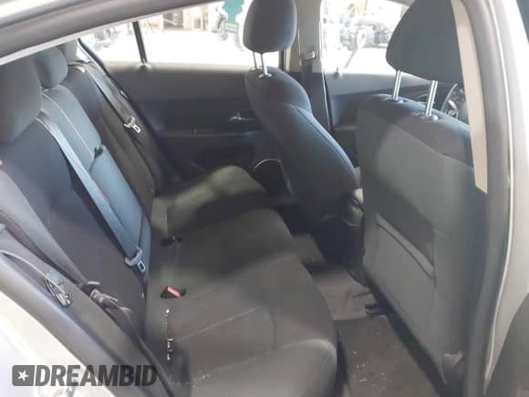 2011 Chevrolet Cruze 1LT z VIN 1G1PF5S90B7253280, wystawiony jako IAAI lot #43623135 z przebiegiem 181 798 mil mil oraz . Historia ofert i sprzedaży dostępna na DreamBid. Obrazek 8.