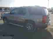 2013 Chevrolet Tahoe LTZ z VIN 1GNSKCE05DR284635, wystawiony jako Copart lot #64638575 z przebiegiem 162 319 mil mil oraz Czysty tytuł • Clean title. Historia ofert i sprzedaży dostępna na DreamBid. Obrazek 2.