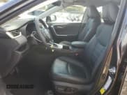 ✅ 2024 Toyota RAV4 XLE Premium • VIN: 2T3C1RFV1RW304545 • Лот: 89537725. Опубликован ранее на Copart с пробегом 7 012 миль. Бесплатный доступ к архиву аукционных продаж из США и подробный отчёт об истории автомобиля на DreamBid. Изображение 7.