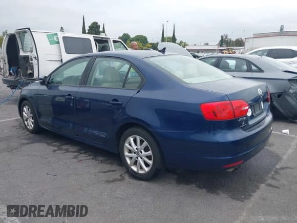 ✅ 2012 Volkswagen Jetta SE • VIN: 3VWDP7AJ3CM470888 • Lot: 42795474. Listed on IAAI with 149,625 mi. Free auction sales archive from the USA and detailed vehicle history report at DreamBid. Image 3.