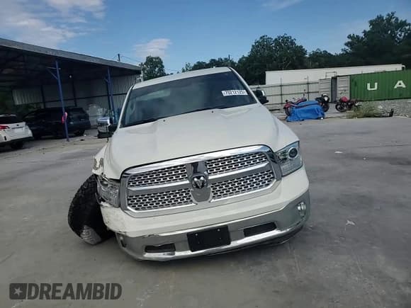 ✅ 2016 Ram 1500 Laramie • VIN: 1C6RR7NM0GS354298 • Лот: 70212125. Опубликован ранее на Copart с пробегом 86 691 миль. Бесплатный доступ к архиву аукционных продаж из США и подробный отчёт об истории автомобиля на DreamBid. Изображение 13.
