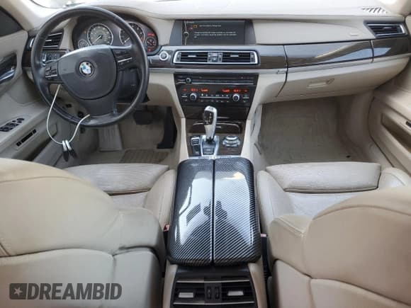 ✅ 2009 BMW 7 Series 750i • VIN: WBAKA83529CY34808 • Lot: 58170775. Listed on Copart with 165,710 mi. Free auction sales archive from the USA and detailed vehicle history report at DreamBid. Image 8.