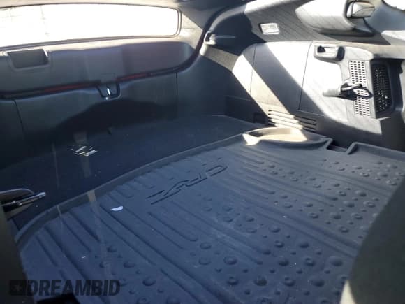 ✅ 2013 Honda CR-Z • VIN: JHMZF1D44DS000522 • Lot: 86626445. Wystawiony na Copart z przebiegiem 156 699 mil. Bezpłatny archiwum sprzedaży aukcyjnych z USA i szczegółowy raport historii pojazdu na DreamBid. Zdjęcie 11.