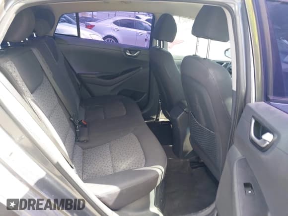 ✅ 2019 Hyundai Ioniq Blue • VIN: KMHC65LCXKU125030 • Lot: 41912501. Wystawiony na IAAI z przebiegiem 135 764 mil. Bezpłatny archiwum sprzedaży aukcyjnych z USA i szczegółowy raport historii pojazdu na DreamBid. Zdjęcie 8.