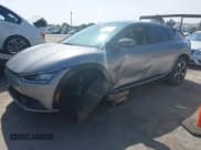 ✅ 2022 Kia EV6 Wind • VIN: KNDC3DLC6N5035363 • Лот: 42152655. Опубликован ранее на IAAI с пробегом 39 662 миль. Бесплатный доступ к архиву аукционных продаж из США и подробный отчёт об истории автомобиля на DreamBid. Изображение 2.