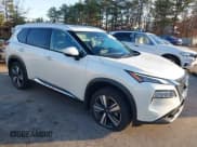 ✅ 2023 Nissan Rogue SL • VIN: 5N1BT3CB9PC881218 • Lot: 43811225. Wystawiony na IAAI z przebiegiem 10 972 mil. Bezpłatny archiwum sprzedaży aukcyjnych z USA i szczegółowy raport historii pojazdu na DreamBid. Zdjęcie 1.