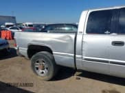 ✅ 2002 Dodge 2500 • VIN: 3B7KC23682M214357 • Lot: 43483582. Wystawiony na IAAI z przebiegiem 289 379 mil. Bezpłatny archiwum sprzedaży aukcyjnych z USA i szczegółowy raport historii pojazdu na DreamBid. Zdjęcie 6.