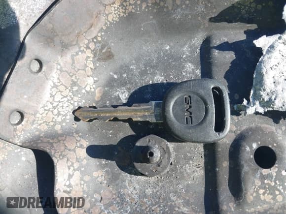 ✅ 2015 GMC Sierra 1500 SLE • VIN: 1GTV2UECXFZ244799 • Лот: 43683190. Опубликован ранее на IAAI с пробегом Не указан. Бесплатный доступ к архиву аукционных продаж из США и подробный отчёт об истории автомобиля на DreamBid. Изображение 11.