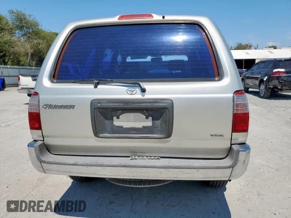 ✅ 2000 Toyota 4Runner • VIN: JT3GM84R8Y0055418 • Lot: 81489025. Listed on Copart with 185,454 mi. Free auction sales archive from the USA and detailed vehicle history report at DreamBid. Image 6.