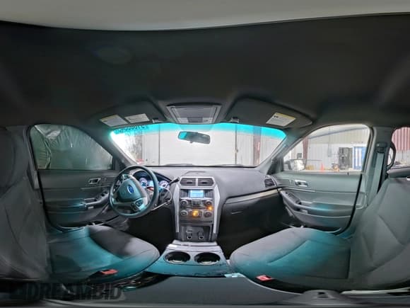 ✅ 2015 Ford Police Interceptor Utility • VIN: 1FM5K8AR9FGB98794 • Lot: 91803345. Wystawiony na Copart z przebiegiem 171 965 mil. Bezpłatny archiwum sprzedaży aukcyjnych z USA i szczegółowy raport historii pojazdu na DreamBid. Zdjęcie 15.