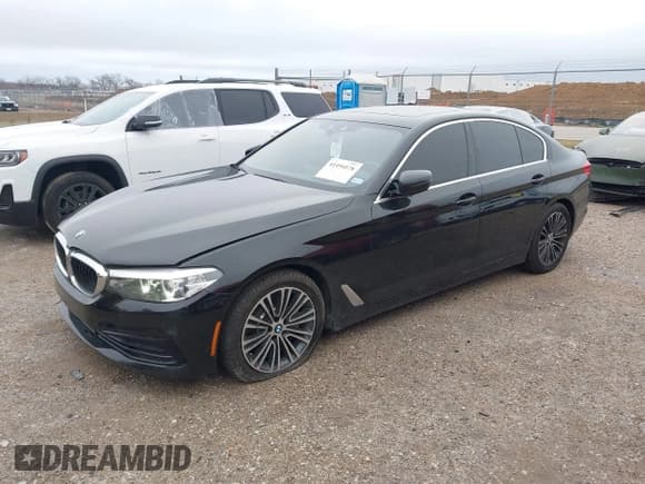 ✅ 2019 BMW 5 Series 530i • VIN: WBAJA5C52KWW06869 • Lot: 41494078. Listed on IAAI with 71,415 mi. Free auction sales archive from the USA and detailed vehicle history report at DreamBid. Image 2.