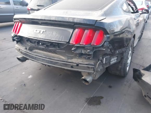 ✅ 2017 Ford Mustang GT • VIN: 1FA6P8CF2H5277824 • Lot: 43189021. Wystawiony na IAAI z przebiegiem 33 174 mil. Bezpłatny archiwum sprzedaży aukcyjnych z USA i szczegółowy raport historii pojazdu na DreamBid. Zdjęcie 17.