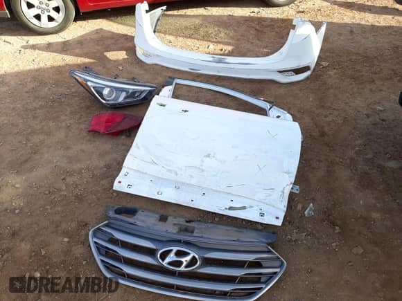 ✅ 2018 Hyundai Santa Fe 2.4L • VIN: 5NMZU3LB2JH059546 • Lot: 41660483. Wystawiony na Copart z przebiegiem 78 204 mil mil. Skorzystaj z bezpłatnego archiwum sprzedaży aukcyjnych z USA i zobacz szczegółowy raport historii pojazdu na DreamBid. Zdjęcie 12.