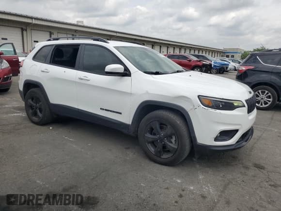 ✅ 2021 Jeep Cherokee Latitude Plus • VIN: 1C4PJMLB1MD238471 • Lot: 63796135. Wystawiony na Copart z przebiegiem 82 859 mil. Bezpłatny archiwum sprzedaży aukcyjnych z USA i szczegółowy raport historii pojazdu na DreamBid. Zdjęcie 4.