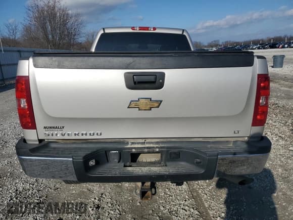 ✅ 2007 Chevrolet Silverado 2500HD 1LT • VIN: 1GCHC23KX7F565575 • Lot: 86905504. Wystawiony na Copart z przebiegiem 87 824 mil. Bezpłatny archiwum sprzedaży aukcyjnych z USA i szczegółowy raport historii pojazdu na DreamBid. Zdjęcie 6.
