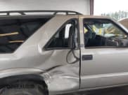 ✅ 2001 GMC Jimmy SLS • VIN: 1GKCS18W81K183440 • Лот: 41611974. Опубликован ранее на IAAI с пробегом Не указан. Бесплатный доступ к архиву аукционных продаж из США и подробный отчёт об истории автомобиля на DreamBid. Изображение 6.