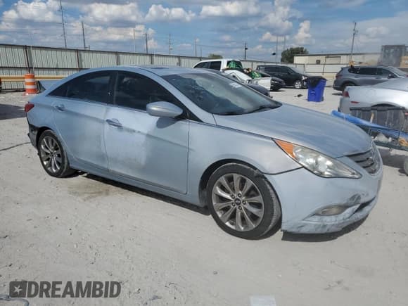 ✅ 2013 Hyundai Sonata SE • VIN: 5NPEC4ACXDH590889 • Lot: 69507154. Listed on Copart with 137,669 mi. Free auction sales archive from the USA and detailed vehicle history report at DreamBid. Image 4.