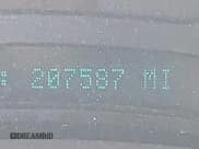 ✅ 2003 Chevrolet Silverado 2500HD LS • VIN: 1GCHK23U13F169243 • Lot: 43764426. Wystawiony na IAAI z przebiegiem 207 587 mil. Bezpłatny archiwum sprzedaży aukcyjnych z USA i szczegółowy raport historii pojazdu na DreamBid. Zdjęcie 15.