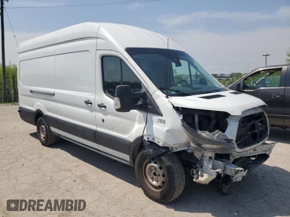 ✅ 2018 Ford Transit Cargo • VIN: 1FTBW3XG7JKA78809 • Lot: 57251385. Listed on Copart with 84,357 mi. Free auction sales archive from the USA and detailed vehicle history report at DreamBid. Image 4.