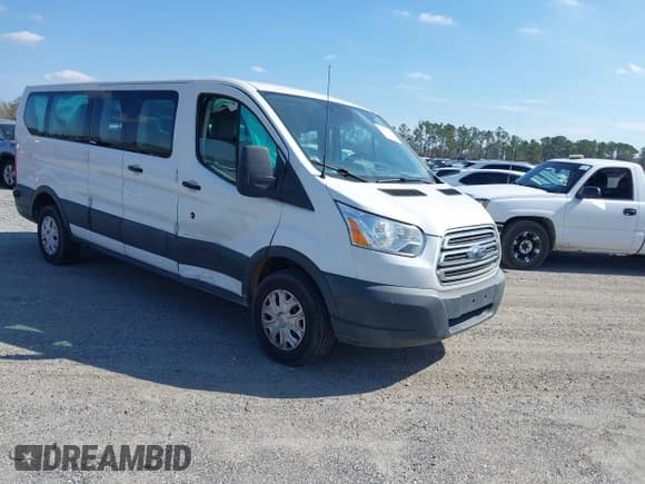 ✅ 2017 Ford Transit XL • VIN: 1FBZX2ZM1HKA04972 • Lot: 41461280. Wystawiony na IAAI z przebiegiem 62 871 mil. Bezpłatny archiwum sprzedaży aukcyjnych z USA i szczegółowy raport historii pojazdu na DreamBid. Zdjęcie 1.