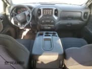 ✅ 2021 Chevrolet Silverado 1500 Custom Trail Boss • VIN: 1GCPYCEF1MZ231383 • Lot: 90948875. Wystawiony na Copart z przebiegiem 89 356 mil. Bezpłatny archiwum sprzedaży aukcyjnych z USA i szczegółowy raport historii pojazdu na DreamBid. Zdjęcie 8.