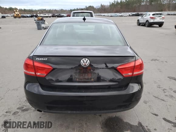 ✅ 2014 Volkswagen Passat Wolfsburg Edition • VIN: 1VWAH7A3XEC004039 • Лот: 91741465. Опубликован ранее на Copart с пробегом 162 130 миль. Бесплатный доступ к архиву аукционных продаж из США и подробный отчёт об истории автомобиля на DreamBid. Изображение 6.