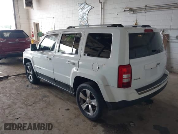 ✅ 2017 Jeep Patriot High Altitude • VIN: 1C4NJRFB5HD127072 • Лот: 42659700. Опубликован ранее на IAAI с пробегом 187 868 миль. Бесплатный доступ к архиву аукционных продаж из США и подробный отчёт об истории автомобиля на DreamBid. Изображение 3.