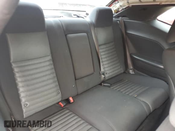 ✅ 2014 Dodge Challenger SXT • VIN: 2C3CDYAG6EH204451 • Lot: 71760004. Wystawiony na Copart z przebiegiem 126 947 mil. Bezpłatny archiwum sprzedaży aukcyjnych z USA i szczegółowy raport historii pojazdu na DreamBid. Zdjęcie 10.