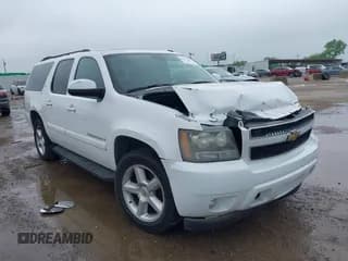 ✅ 2008 Chevrolet Suburban 2LT • VIN: 3GNFC16038G200142 • Lot: 42174897. Listed on IAAI with 84,318 mi. Free auction sales archive from the USA and detailed vehicle history report at DreamBid. Image 1.