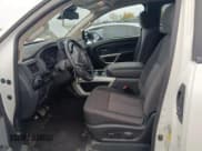 ✅ 2022 Nissan Titan SV • VIN: 1N6AA1CD3NN103054 • Lot: 72001085. Wystawiony na Copart z przebiegiem 13 524 mil. Bezpłatny archiwum sprzedaży aukcyjnych z USA i szczegółowy raport historii pojazdu na DreamBid. Zdjęcie 7.