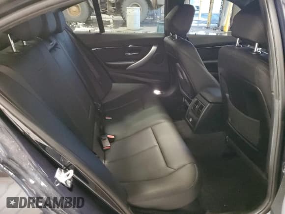 ✅ 2016 BMW 3 Series 328i xDrive • VIN: WBA8E3G5XGNU03162 • Lot: 41762085. Listed on Copart with 92,873 mi. Free auction sales archive from the USA and detailed vehicle history report at DreamBid. Image 10.