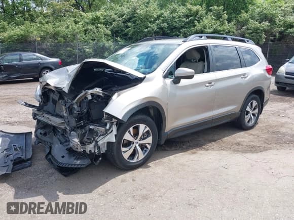 ✅ 2020 Subaru Ascent Premium • VIN: 4S4WMAFDXL3466046 • Лот: 42202373. Опубликован ранее на IAAI с пробегом 53 370 миль. Бесплатный доступ к архиву аукционных продаж из США и подробный отчёт об истории автомобиля на DreamBid. Изображение 2.