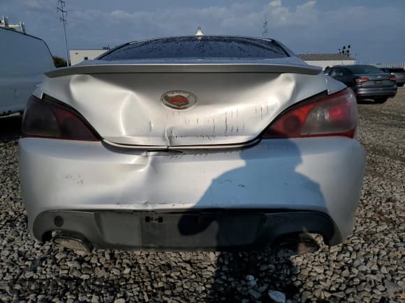 ✅ 2011 Hyundai Genesis Coupe • VIN: KMHHT6KD0BU059473 • Lot: 89715695. Listed on Copart with 211,046 mi. Free auction sales archive from the USA and detailed vehicle history report at DreamBid. Image 6.