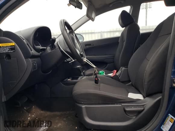 ✅ 2011 Hyundai Elantra GLS • VIN: KMHDB8AE2BU105540 • Lot: 90298595. Listed on Copart with 88,030 mi. Free auction sales archive from the USA and detailed vehicle history report at DreamBid. Image 7.