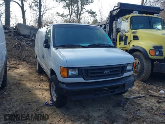 ✅ 2007 Ford Econoline Cargo Commercial • VIN: 1FTNE24W77DA99954 • Лот: 41700231. Опубликован ранее на IAAI с пробегом 212 724 миль. Бесплатный доступ к архиву аукционных продаж из США и подробный отчёт об истории автомобиля на DreamBid. Изображение 1.