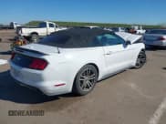 ✅ 2017 Ford Mustang EcoBoost Premium • VIN: 1FATP8UH8H5293237 • Lot: 41675924. Wystawiony na IAAI z przebiegiem 76 624 mil. Bezpłatny archiwum sprzedaży aukcyjnych z USA i szczegółowy raport historii pojazdu na DreamBid. Zdjęcie 4.