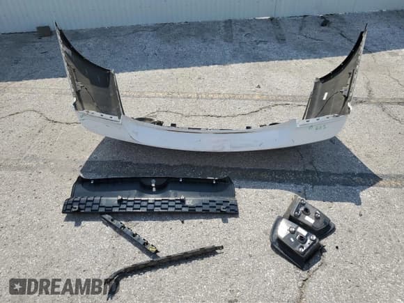 ✅ 2011 Dodge Charger Rallye • VIN: 2B3CL3CG9BH566270 • Lot: 68456455. Wystawiony na Copart z przebiegiem 176 417 mil. Bezpłatny archiwum sprzedaży aukcyjnych z USA i szczegółowy raport historii pojazdu na DreamBid. Zdjęcie 12.