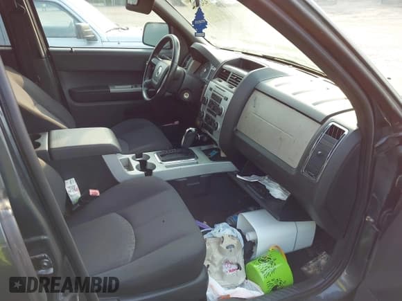 ✅ 2008 Mercury Mariner • VIN: 4M2CU81Z68KJ53795 • Лот: 42424116. Опубликован ранее на IAAI с пробегом Не указан. Бесплатный доступ к архиву аукционных продаж из США и подробный отчёт об истории автомобиля на DreamBid. Изображение 5.