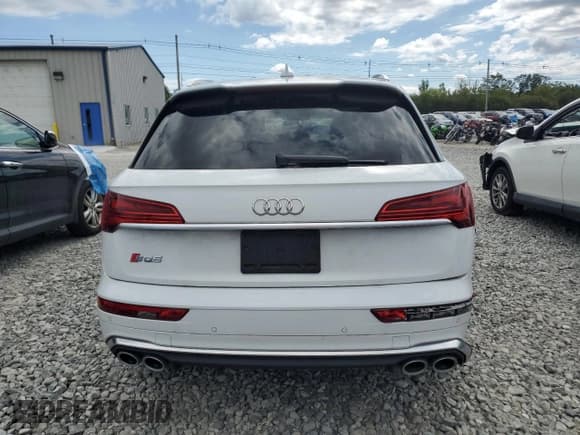 ✅ 2021 Audi SQ5 Premium Plus • VIN: WA1B4AFY7M2036305 • Лот: 69916795. Опубликован ранее на Copart с пробегом 25 058 миль. Бесплатный доступ к архиву аукционных продаж из США и подробный отчёт об истории автомобиля на DreamBid. Изображение 6.