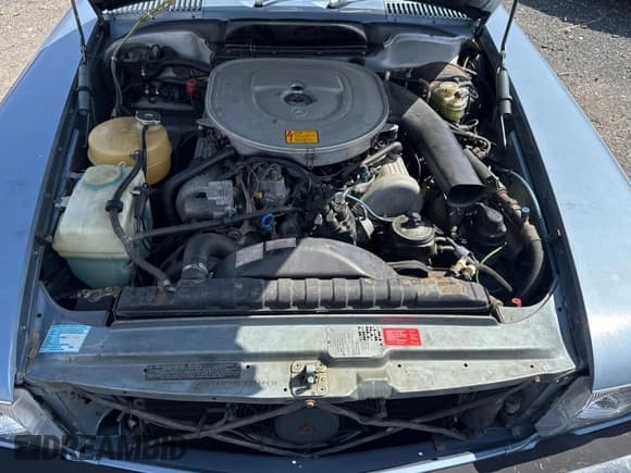 ✅ 1985 Mercedes-Benz 380 • VIN: WDBBA45C0FA019441 • Lot: 51792005. Listed on Copart with 83,718 mi. Free auction sales archive from the USA and detailed vehicle history report at DreamBid. Image 7.