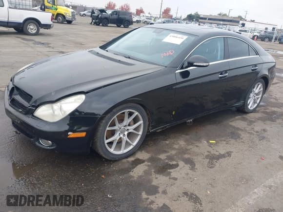 ✅ 2006 Mercedes-Benz CLS 500 • VIN: WDDDJ75X26A052011 • Lot: 43806450. Listed on IAAI with 166,454 mi. Free auction sales archive from the USA and detailed vehicle history report at DreamBid. Image 2.