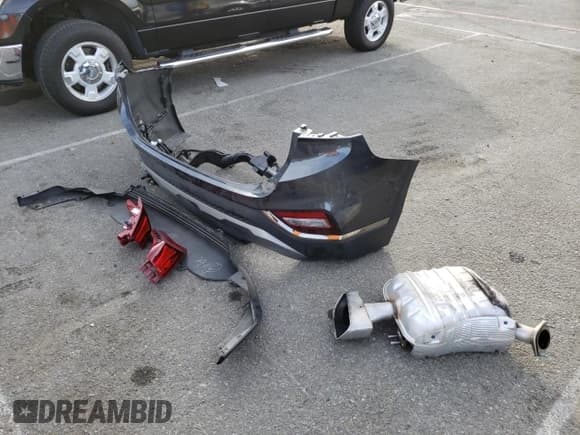 ✅ 2020 Hyundai Santa Fe Limited • VIN: 5NMS53AA5LH291683 • Lot: 76014123. Wystawiony na Copart z przebiegiem 38 298 mil. Bezpłatny archiwum sprzedaży aukcyjnych z USA i szczegółowy raport historii pojazdu na DreamBid. Zdjęcie 13.