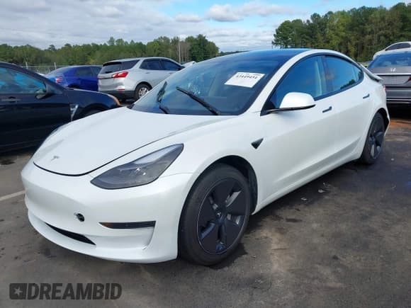 ✅ 2023 Tesla Model 3 • VIN: 5YJ3E1EA8PF581989 • Лот: 43449451. Опубликован ранее на IAAI с пробегом 24 082 миль. Бесплатный доступ к архиву аукционных продаж из США и подробный отчёт об истории автомобиля на DreamBid. Изображение 2.
